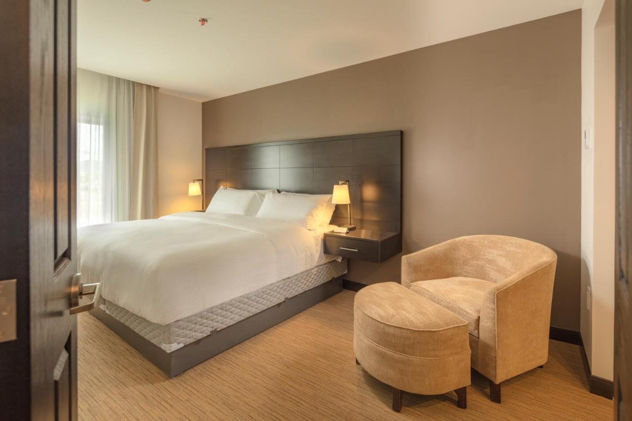 Staybridge Suites - Irapuato By Ihg Exterior foto
