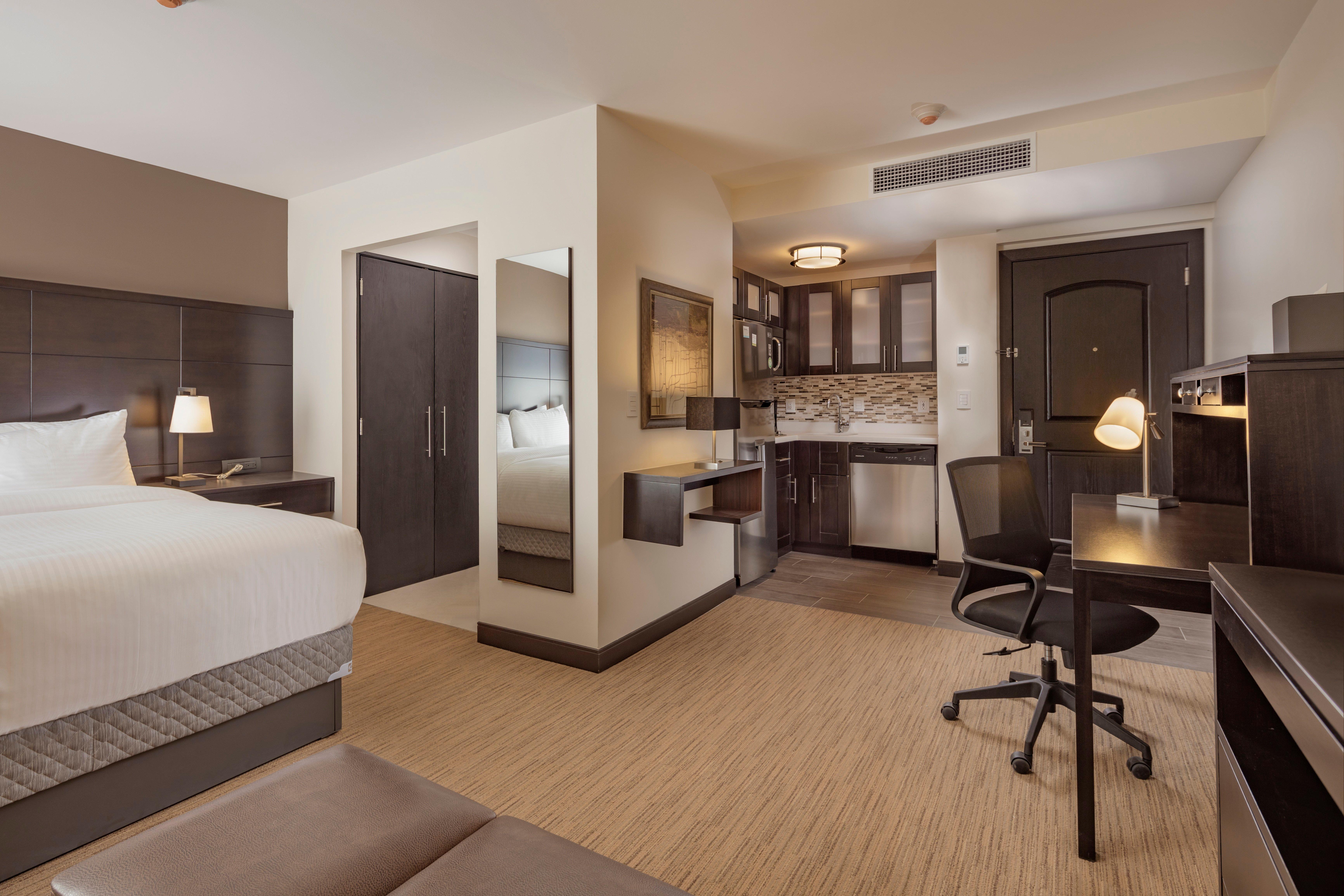 Staybridge Suites - Irapuato By Ihg Exterior foto